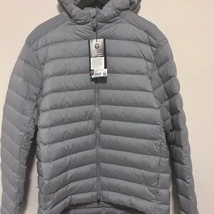 Lululemon Men’s L - Puffer Coat!